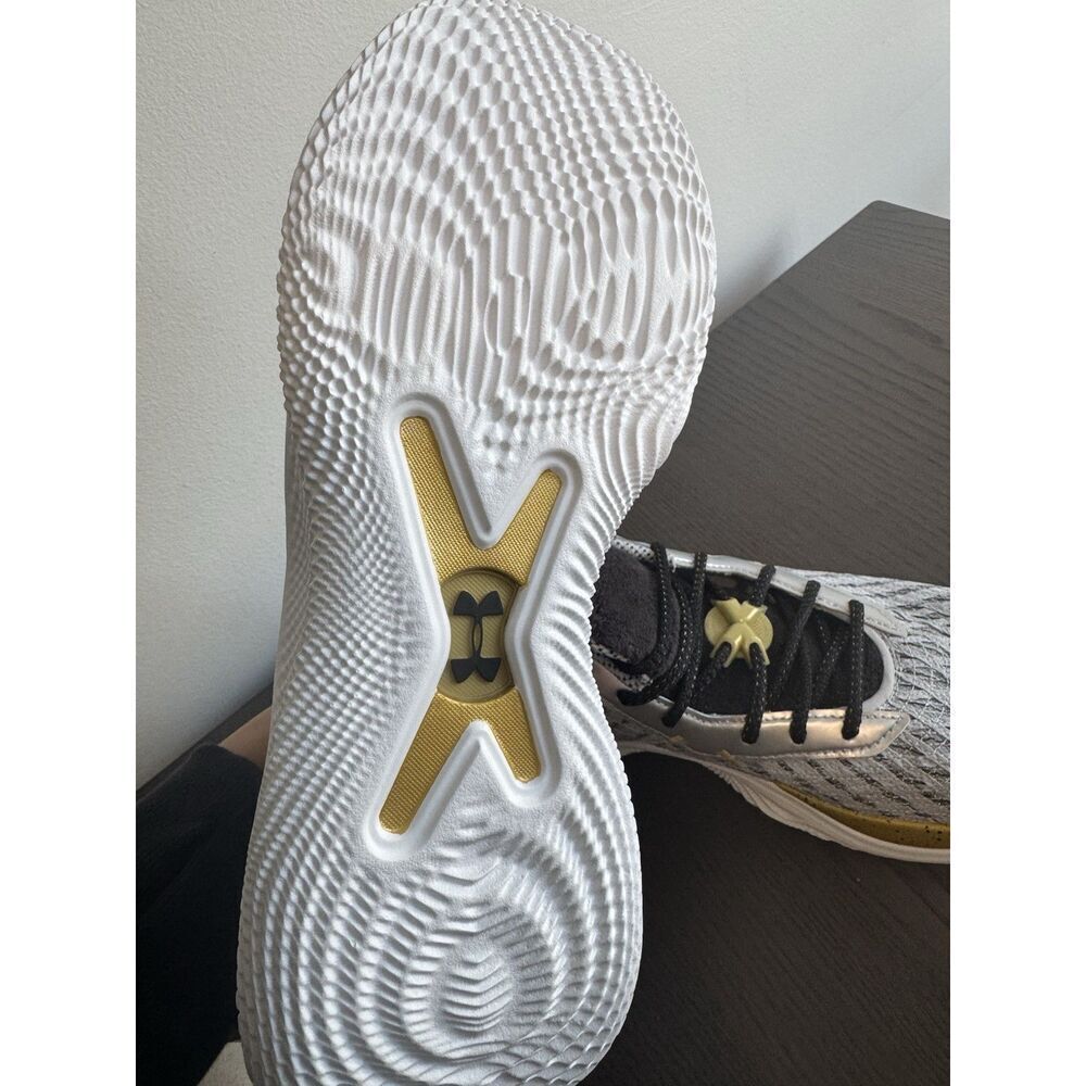 Under Armour Curry X Father Wolf Flow Mens 11.5 Gold Basketball Shoes sneakers - Picture 12 of 12